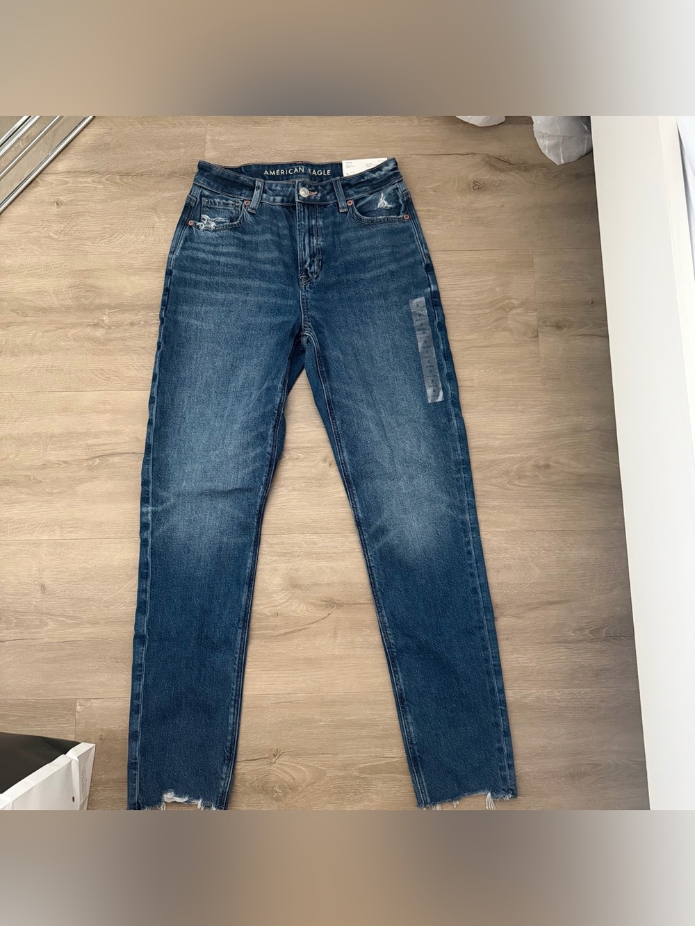 American Eagle Women's Medium Wash Mom Denim Jean